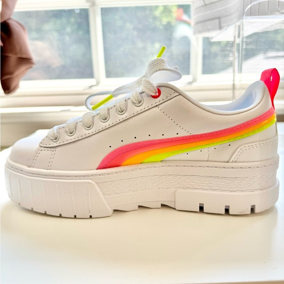 Beautiful Puma Womens Mayze Summer Squeeze Platform Sneakers Neon Stripes sz 7 - Picture 10 of 12